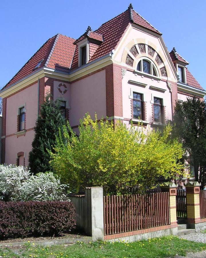 Ferienwohnung Und Pension "Zur Aue" Konigsbruck Dış mekan fotoğraf