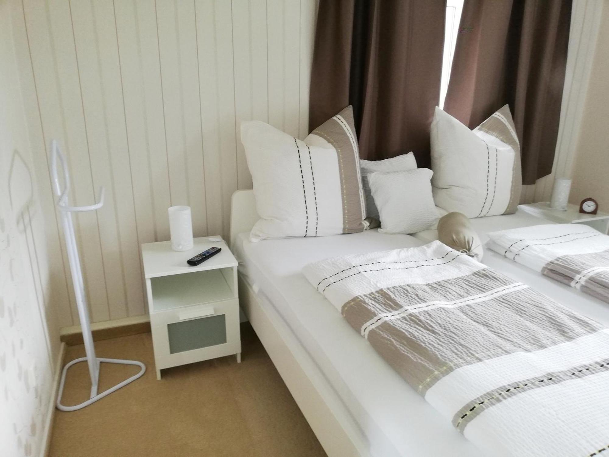 Ferienwohnung Und Pension "Zur Aue" Konigsbruck Dış mekan fotoğraf